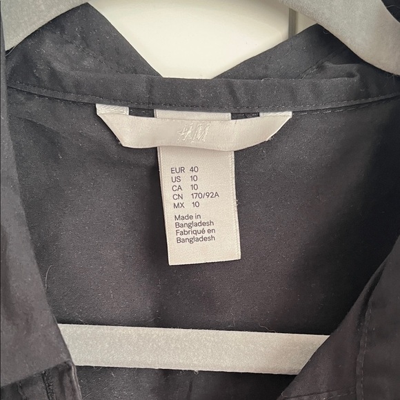H&M Solid Black Button Down Shirt Hidden Button, Size 10 - Picture 2 of 9